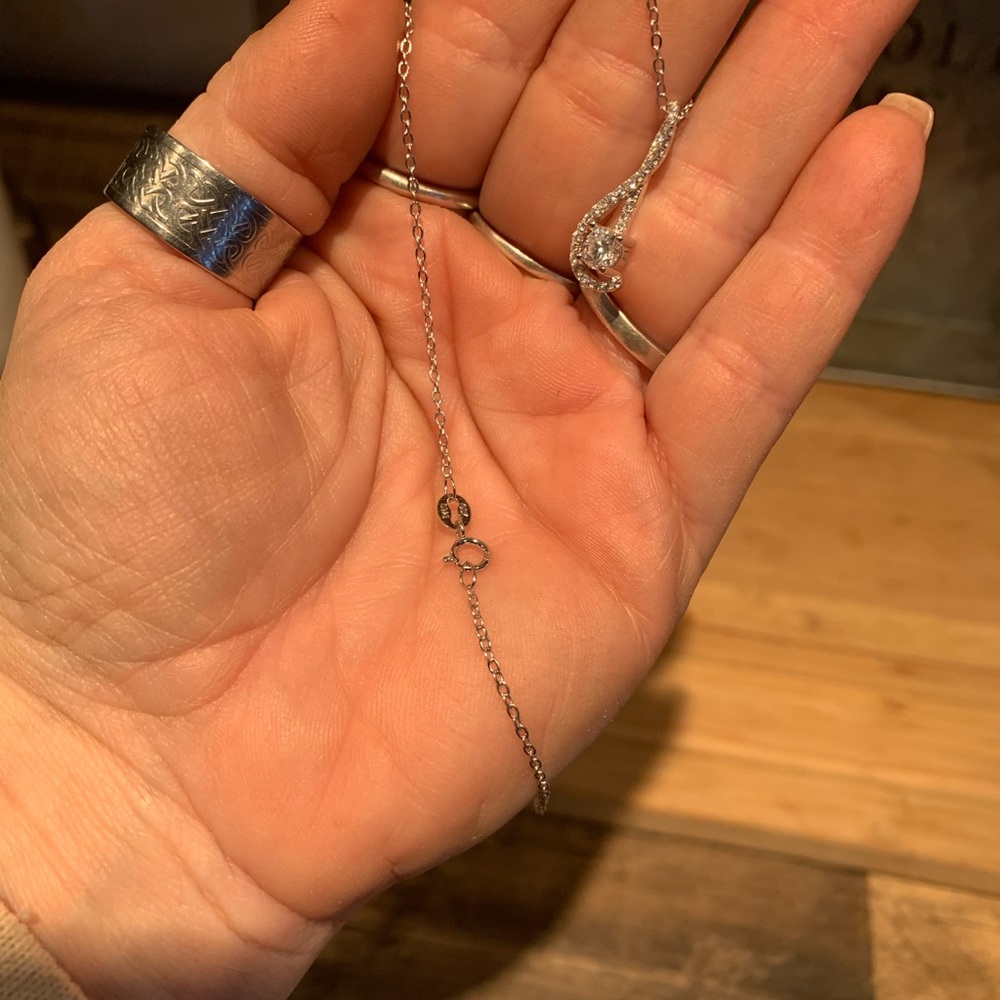 0.76 cttw Moissanite necklace - Picture 4 of 7